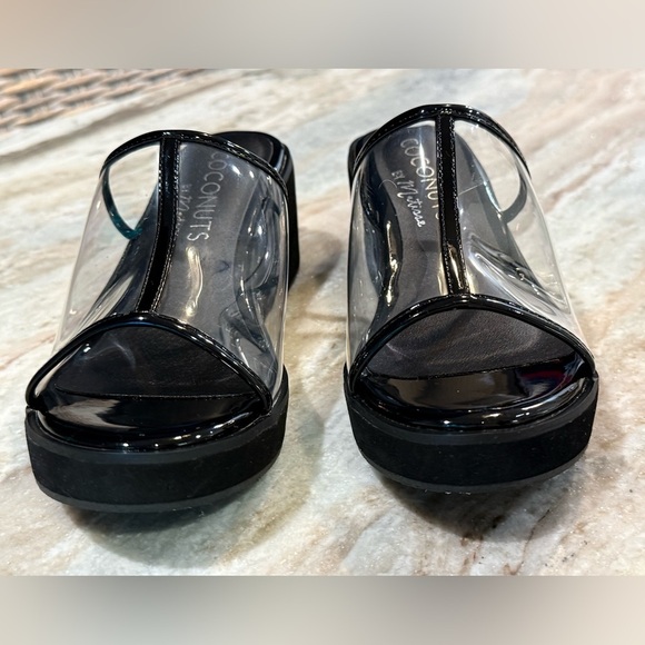 Women’s Coconuts by MATISSE Layered black/clear platform wedge sandal- Size 8 - Picture 7 of 10